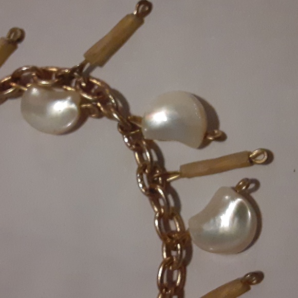 Colors gold and white bracelet - Picture 2 of 4